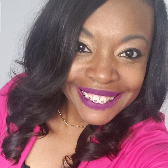 Meet your Posher, Demetra - Picture 1 of 1